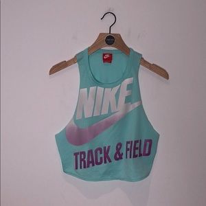 Nike top